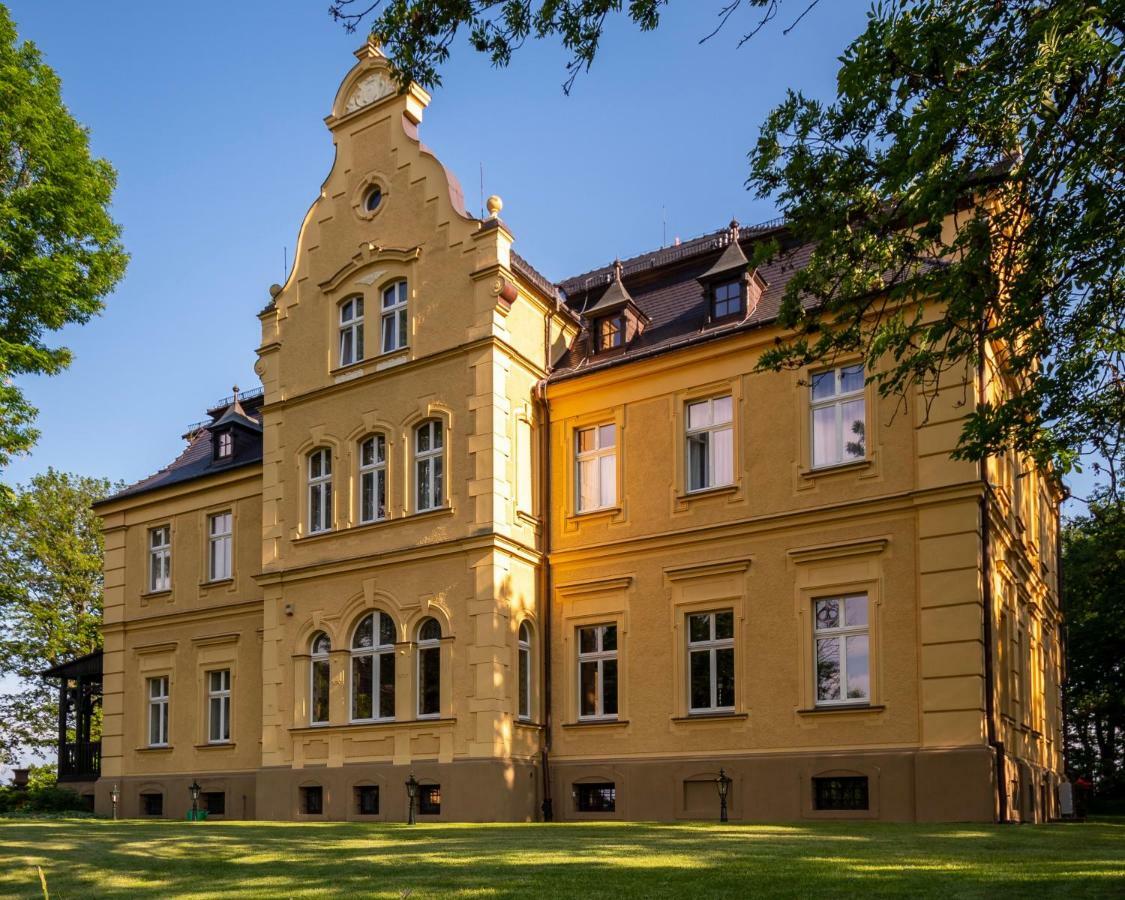 Palac Gruszow Świdnica Exteriér fotografie